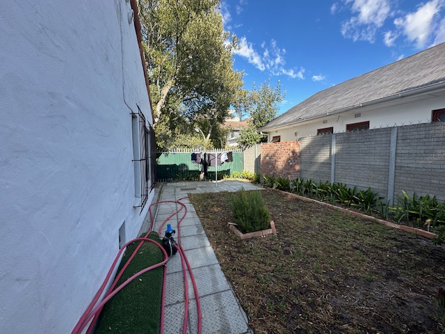 To Let 3 Bedroom Property for Rent in Wynberg Western Cape